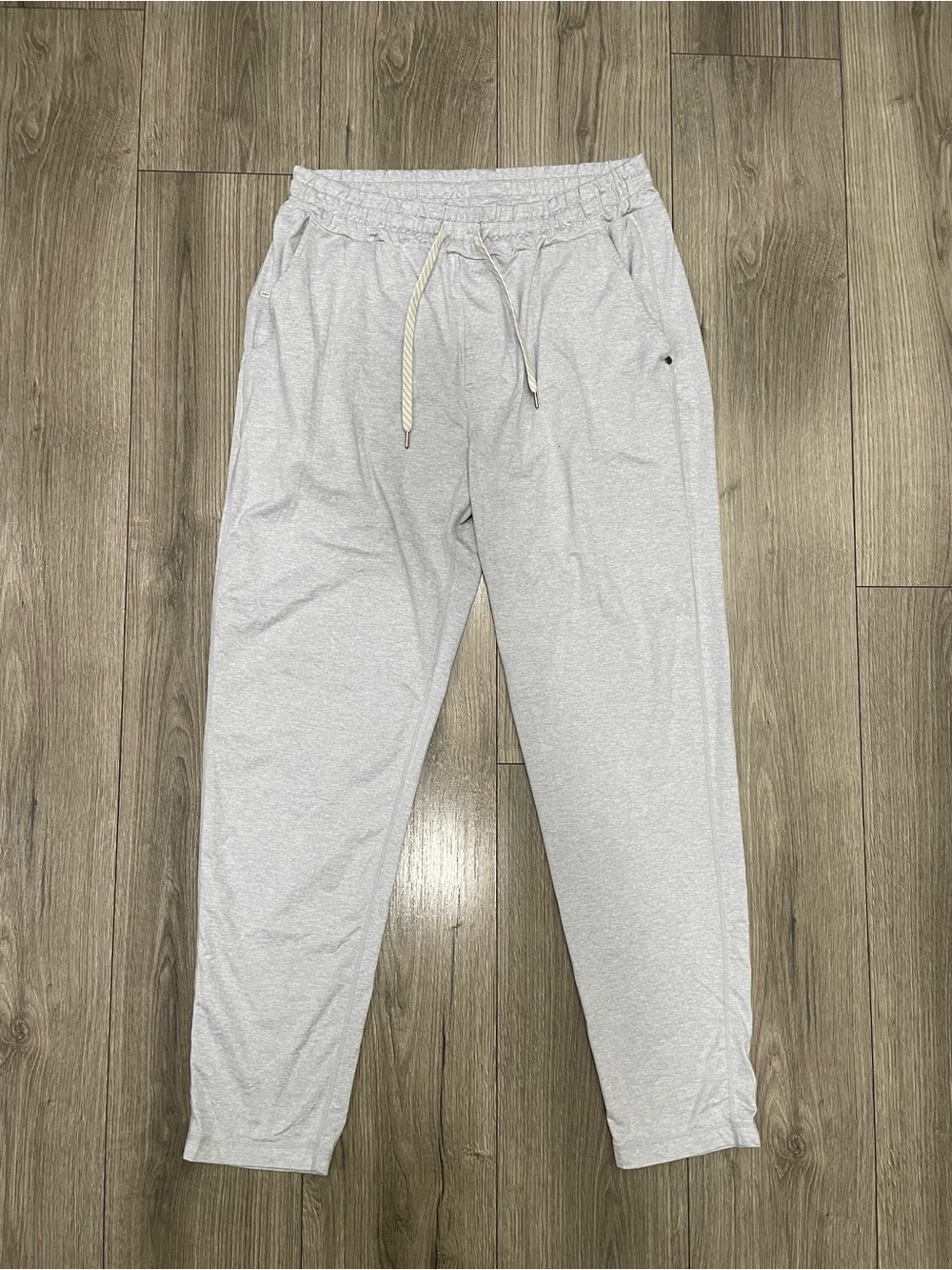 Vuori Ponto Peformance Jogger Pants Mens Size XL Gray Athleisure Casual